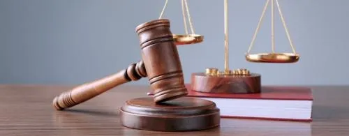 Бывший американский сенатор обвинен в мошенничестве с криптовалютой