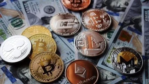 What is Altcoin?