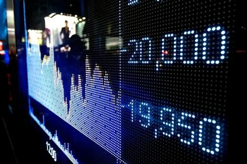 Alan Howard’s Elwood Targets Big Investors for Digital Assets