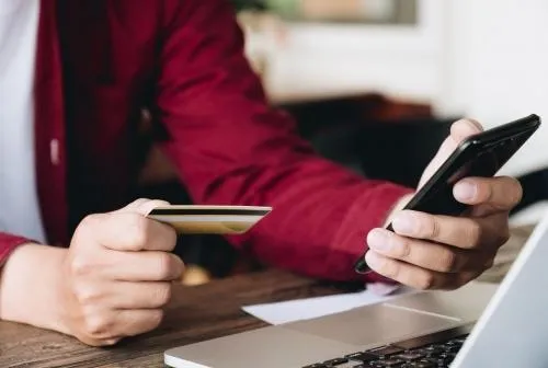 New Aave App Allows Users to Pay Bills With Cryptocurrency